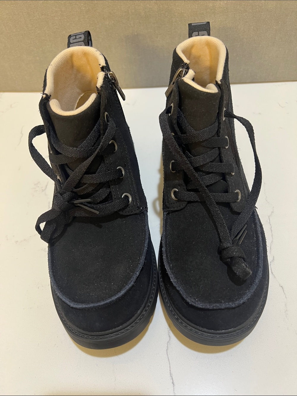 Kids Chelham Weather UGG Black Lace-Up Suede Boots Size 4